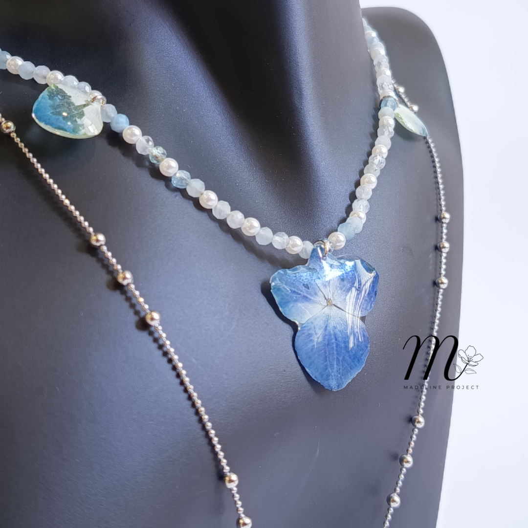 Double Layer Hydrangea Necklace – Preserved Real Flowers in Resin with Shell Pearls & Aquamarine Stones