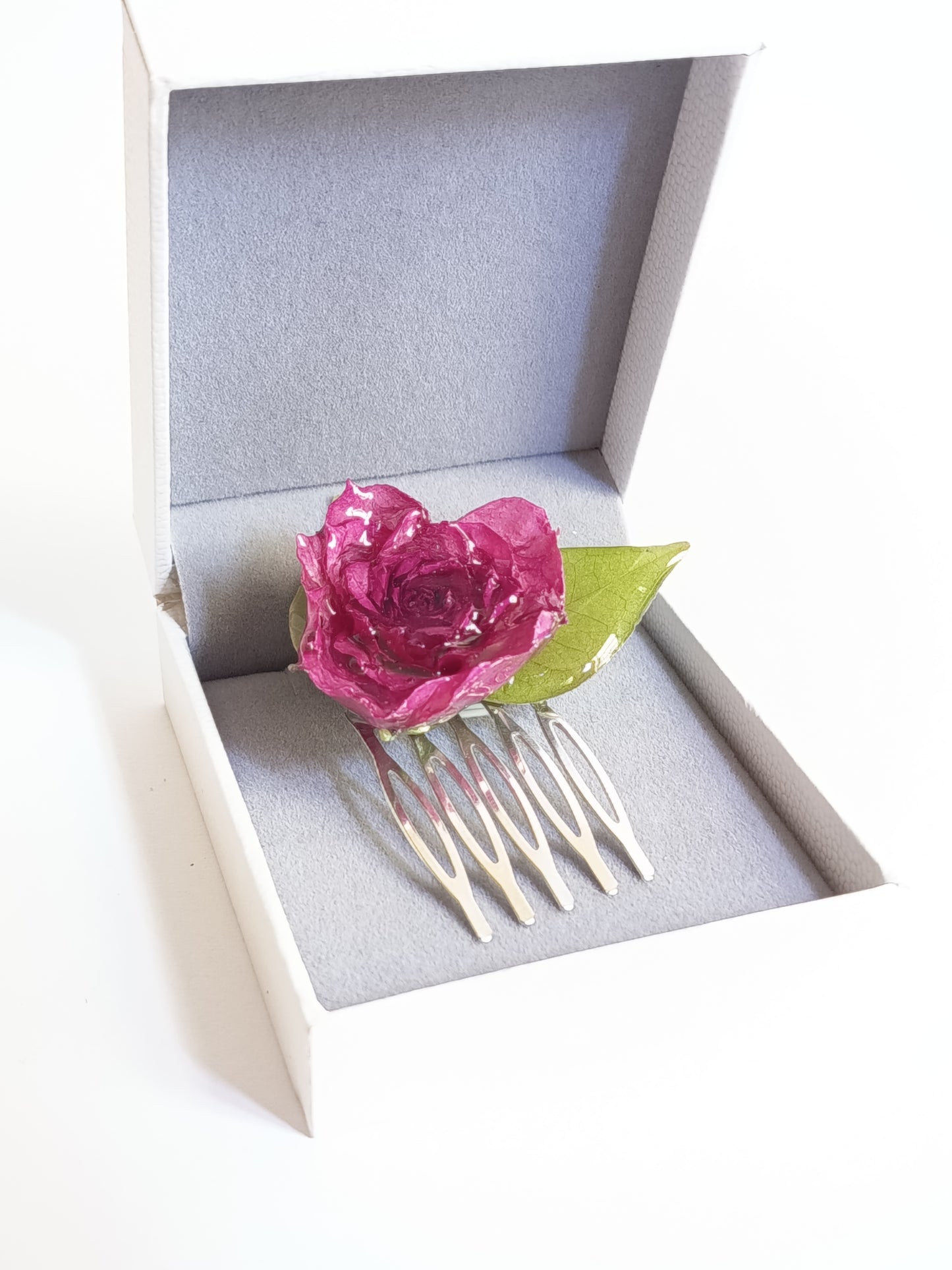 Real Baby Rose With Nature Green Leaf Hair Pin