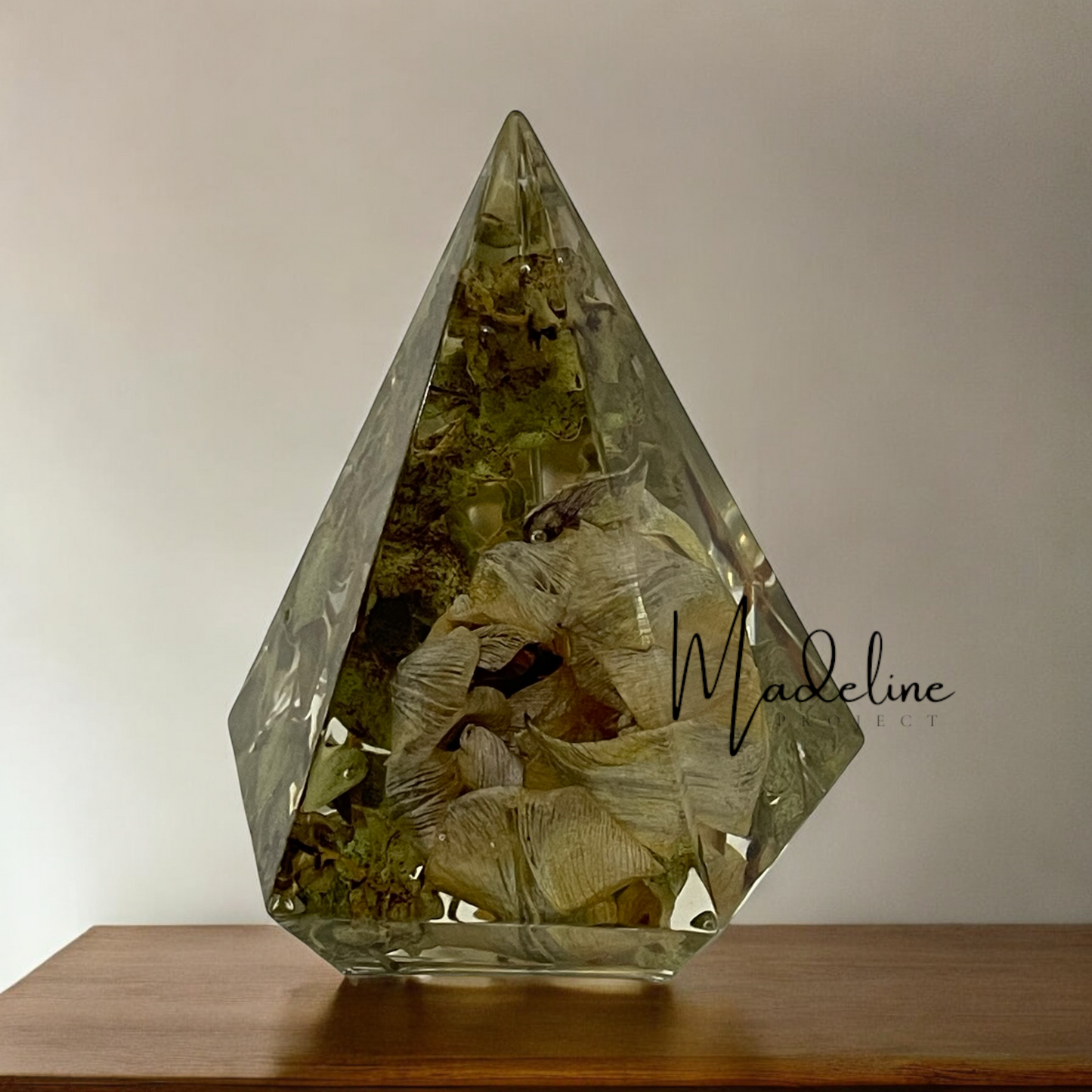 Diamond Ring Holder - Resin Keepsake