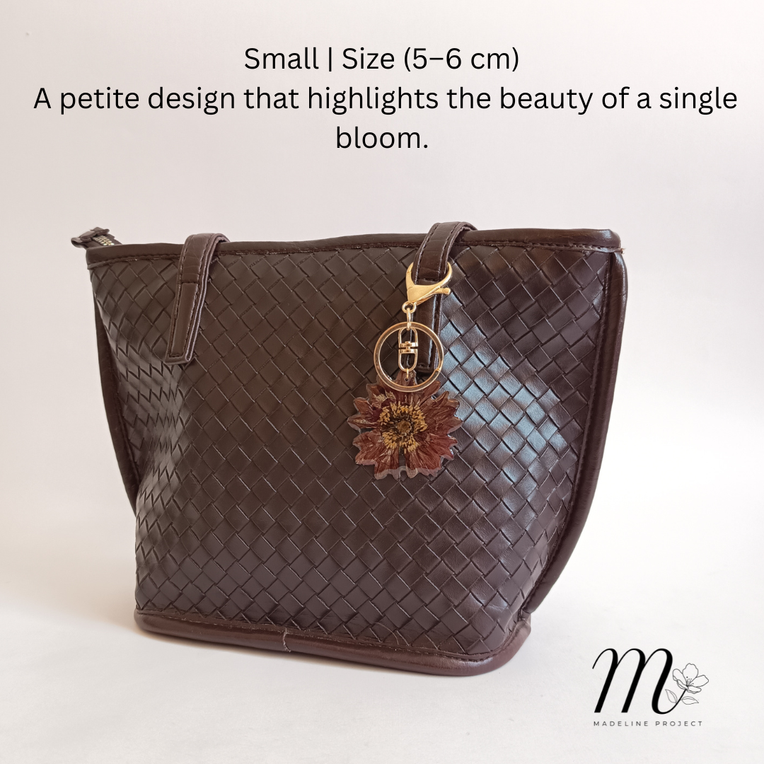 Maroon Chrysanthemum Preserved Flower Resin Keychain