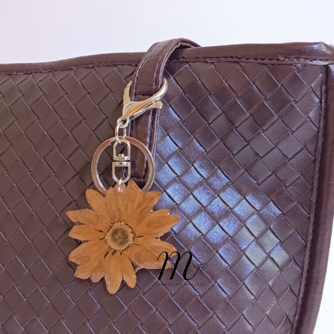 Brown Chrysanthemum Preserved Flower Resin Keychain