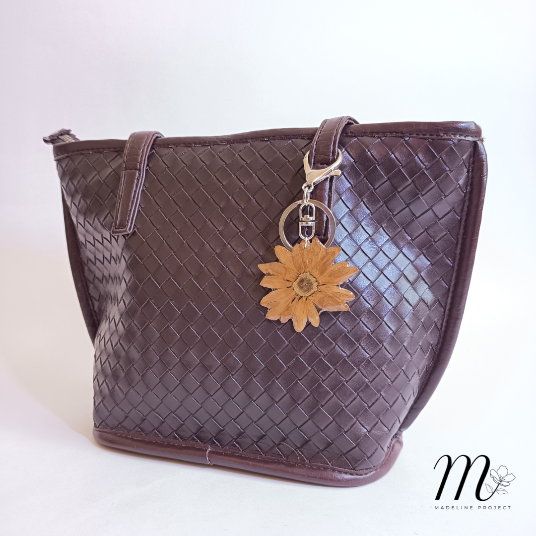 Brown Chrysanthemum Preserved Flower Resin Keychain