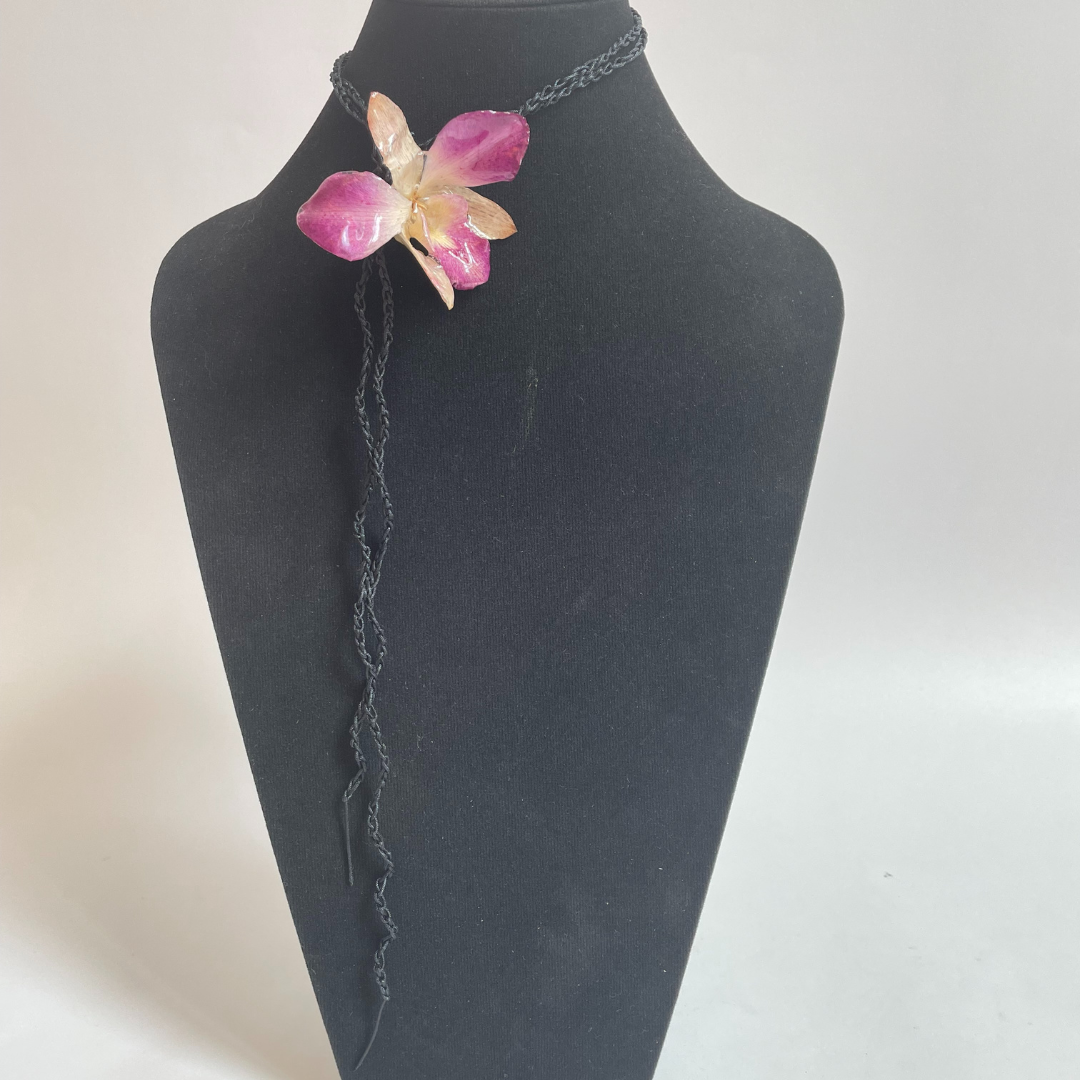 Real Orchid Resin Choker – Elegant Black Crochet Design