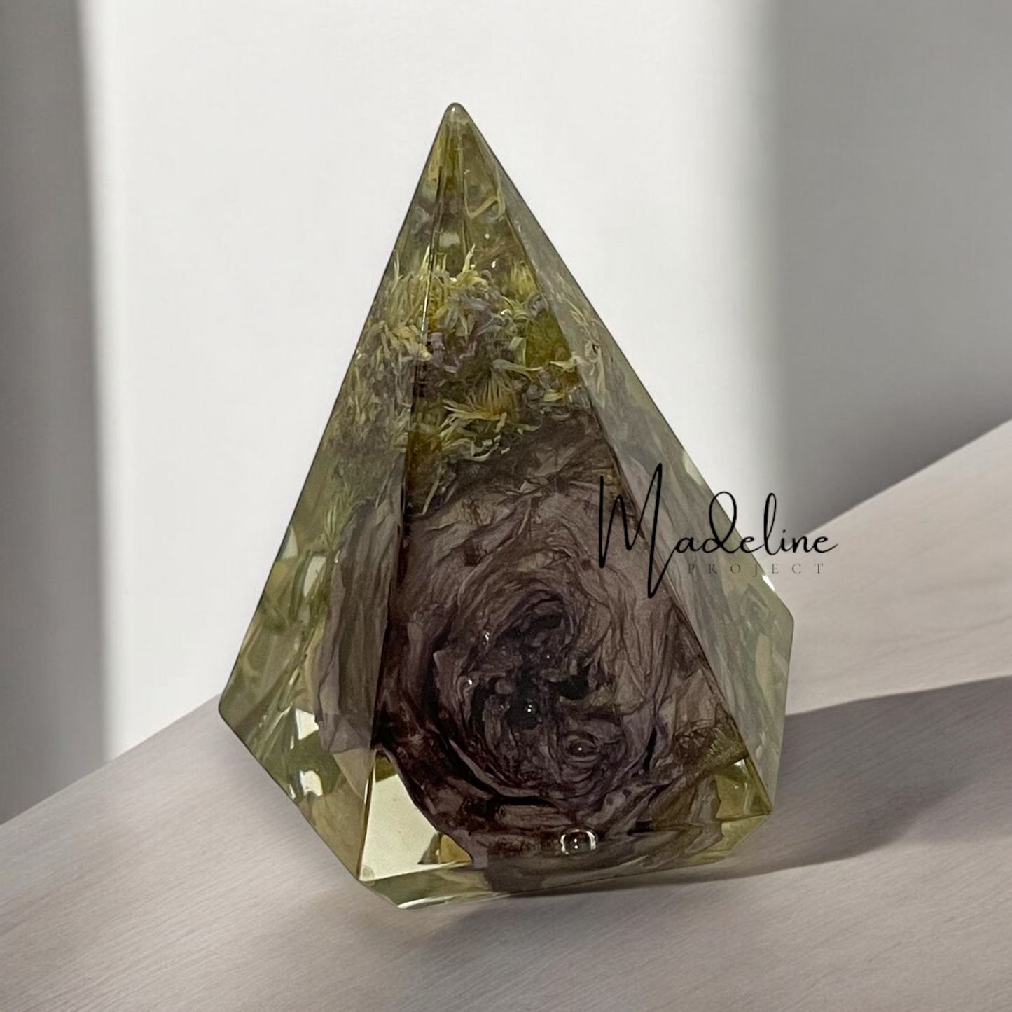 Diamond Ring Holder - Resin Keepsake